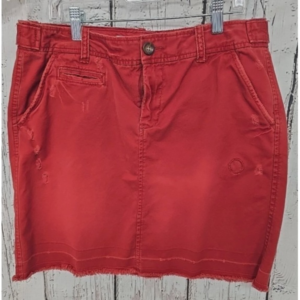 Old Navy Red Distressed Denim Mini Skirt Women's Size 8 Raw Hem Y2K